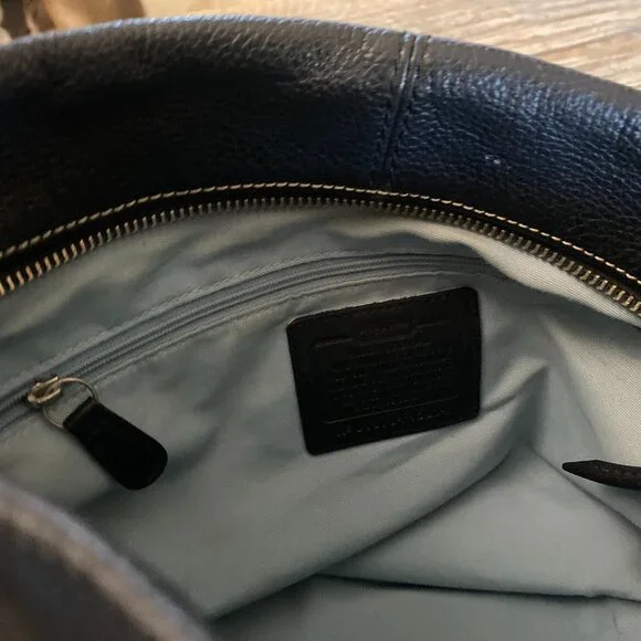 Coach black pebble leather shoulder bag - Picture 9 of 9